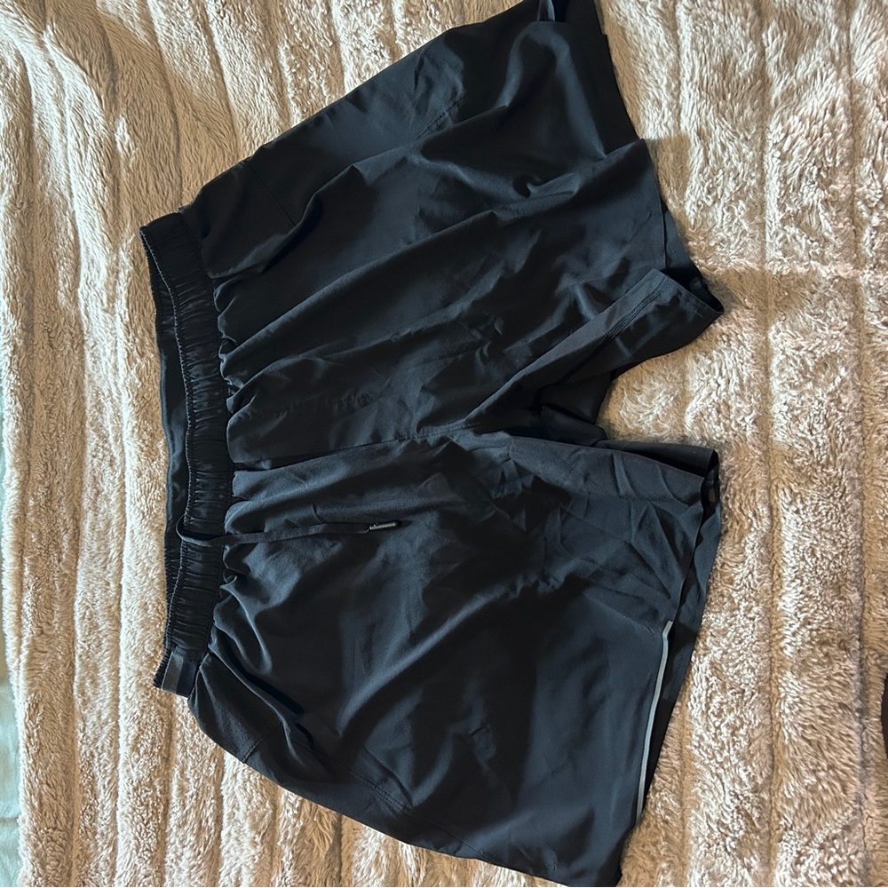 Lululemon Shorts 6”